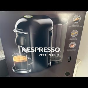 BNIB Nespresso Vertuo Plus - uses Vertuo pods only